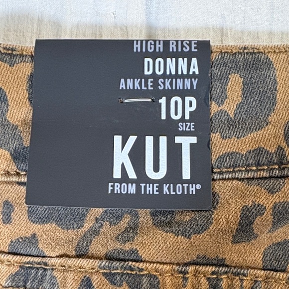 Kut from the Kloth Donna High Rise Ankle Skinny Leopard Print Open Hem 10P NWT - Picture 8 of 12